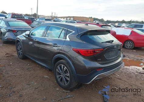 2017 Infiniti Qx30 Premium z USA, uszkodzony, nr VIN SJKCH5CR8HA018097